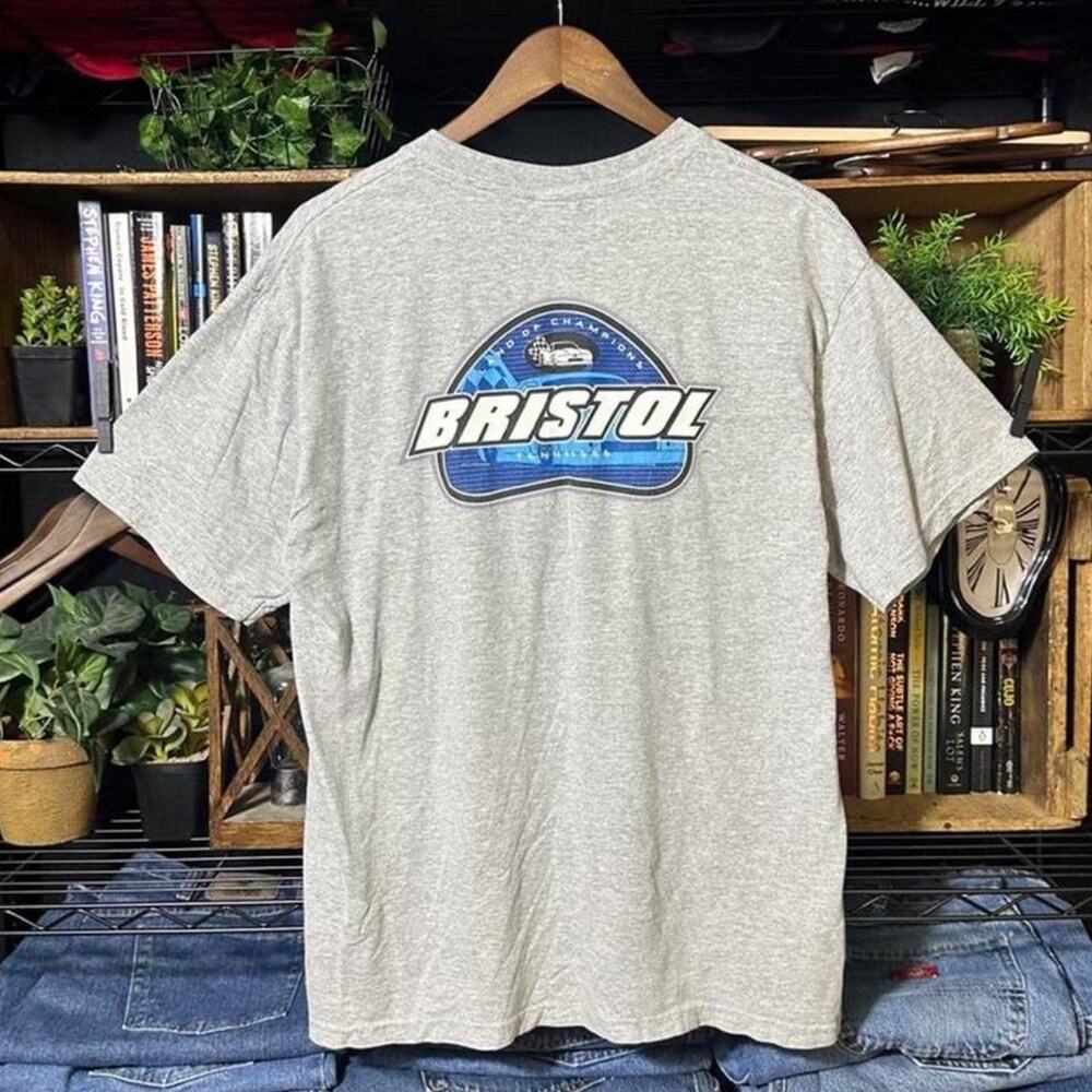 Vintage Y2K Bristol Tennessee Car Racing Tee Mens Large Gray Surfer Skater Shirt